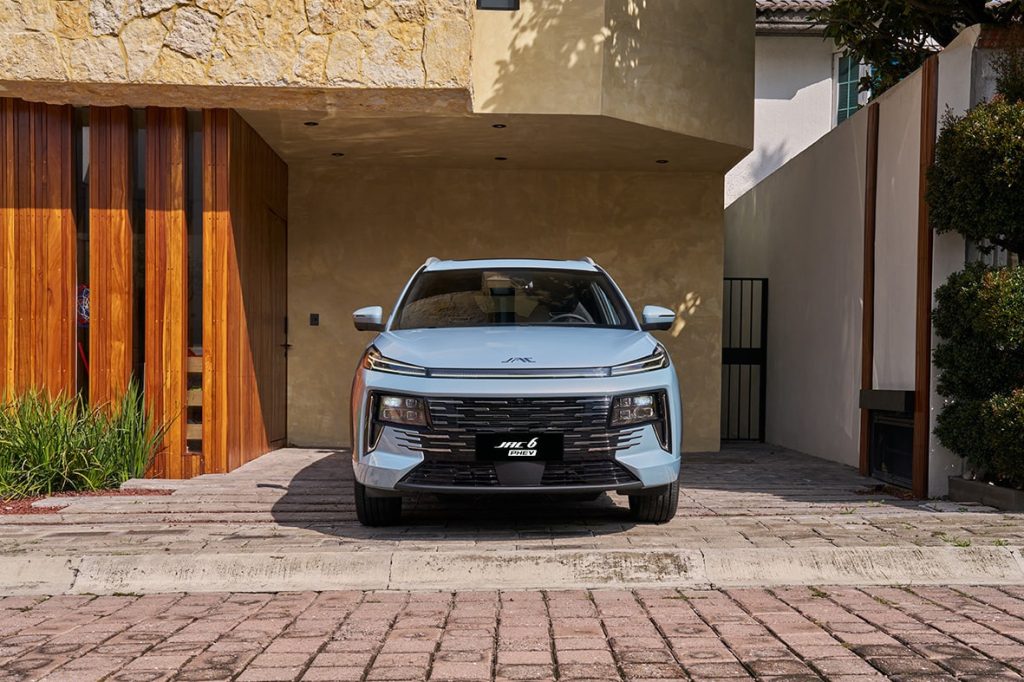 JAC 6 PHEV y Traveler PHEV Dual e-Drive 4 JAC 6 PHEV 08