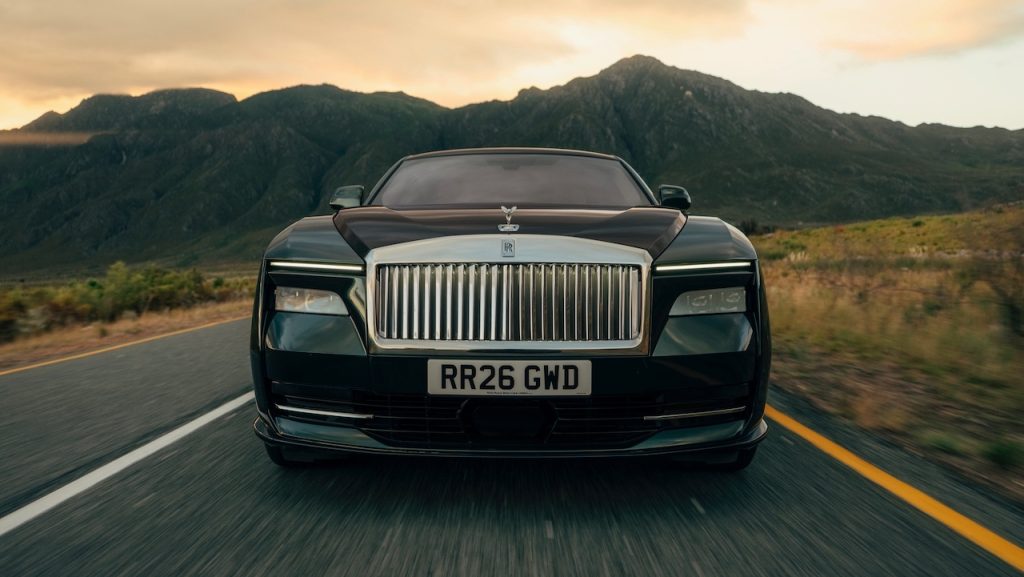 Rolls-Royce Spectre Series II: más autonomía, más potencia y vestiduras de 1 millón de pesos 9 ROLLS ROYCE SPECTRE 01