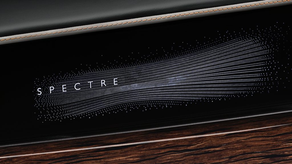 Rolls-Royce Spectre Series II: más autonomía, más potencia y vestiduras de 1 millón de pesos 8 ROLLS ROYCE SPECTRE 08