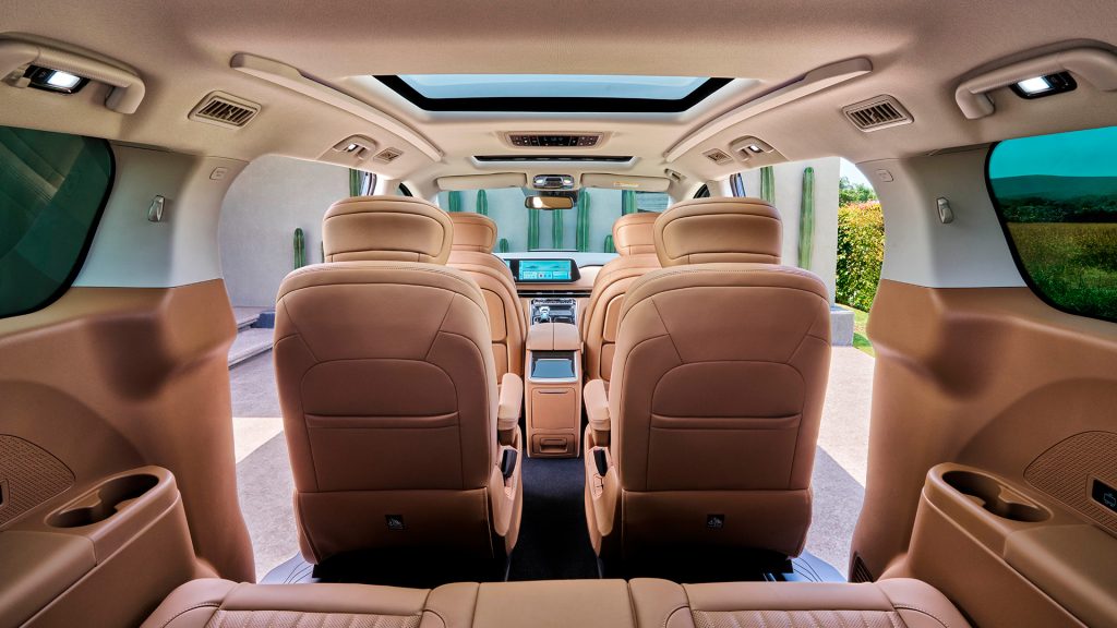 JAC 6 PHEV y Traveler PHEV Dual e-Drive 13 TRAVELER PHEV 04