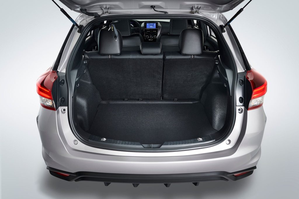 Toyota Yaris hatchback Autoanalitica 2