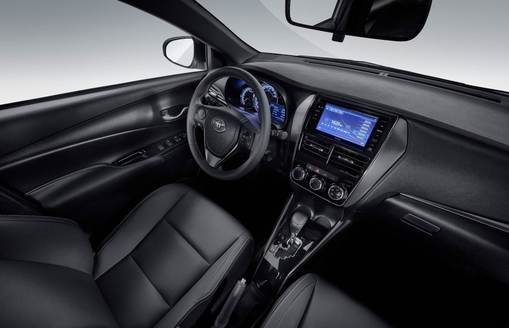 Toyota Yaris hatchback Autoanalitica 3
