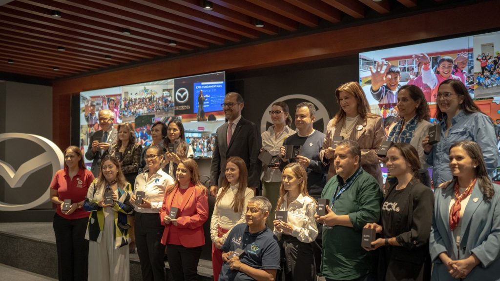 Mazda prestará 17 BT-50 para apoyar proyectos sociales en México 3 Mazda Kokoro autoanalitica 02