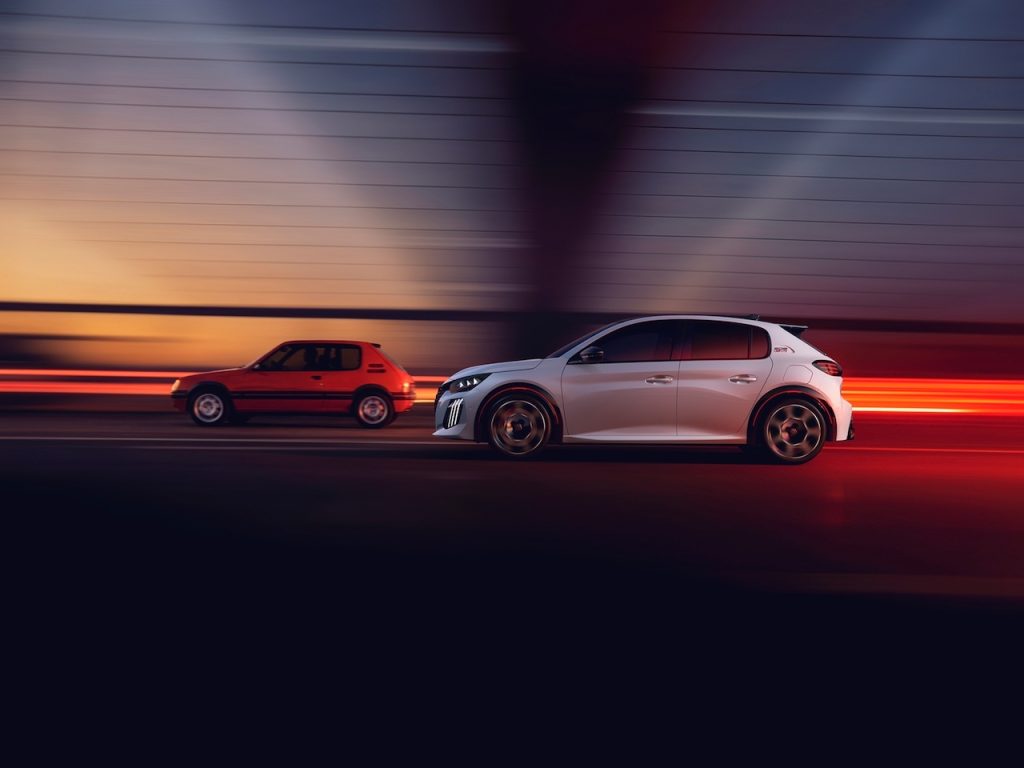 PEUGEOT E208 GTI 01