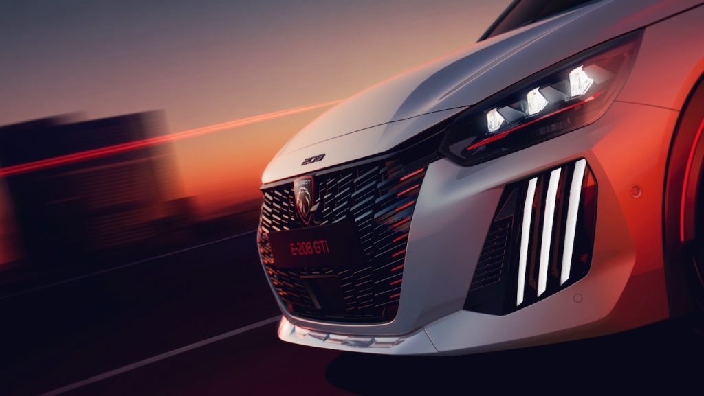 PEUGEOT E208 GTI 06
