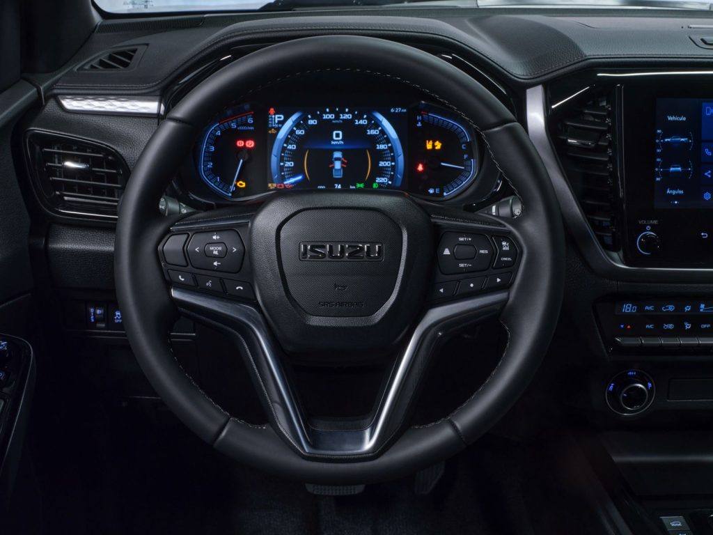 Isuzu D-Max desde 550 mil pesos; precios y versiones para México 25 SUZUKI DMAX AUTOANALITICA DX 08