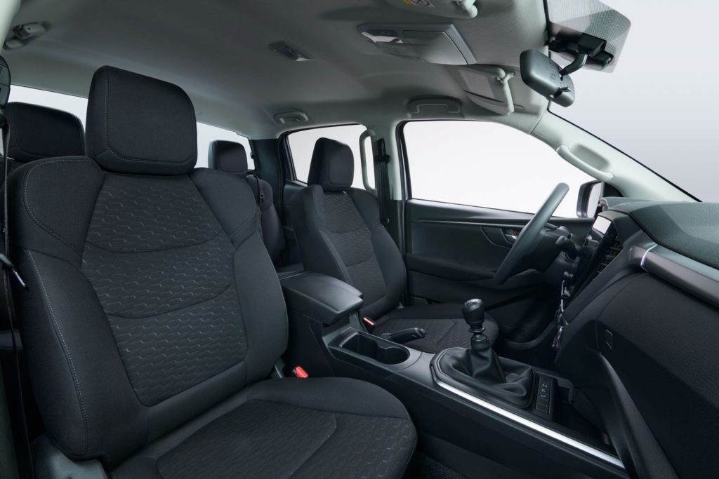 Isuzu D-Max desde 550 mil pesos; precios y versiones para México 16 SUZUKI DMAX AUTOANALITICA HL 05