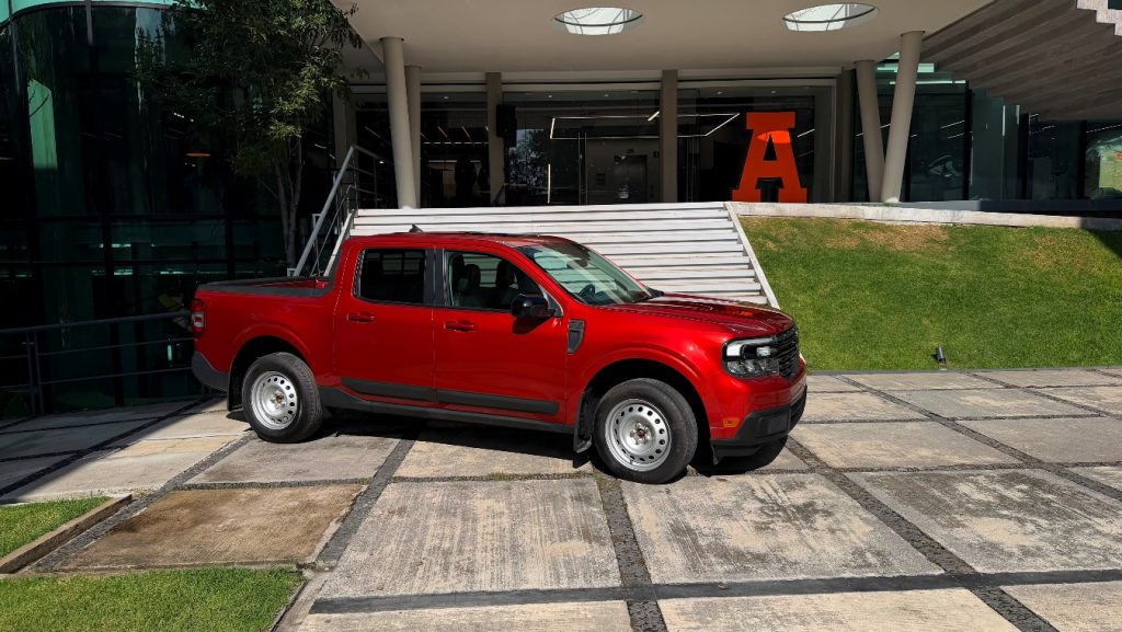 Ford Maverick Anahuac 03