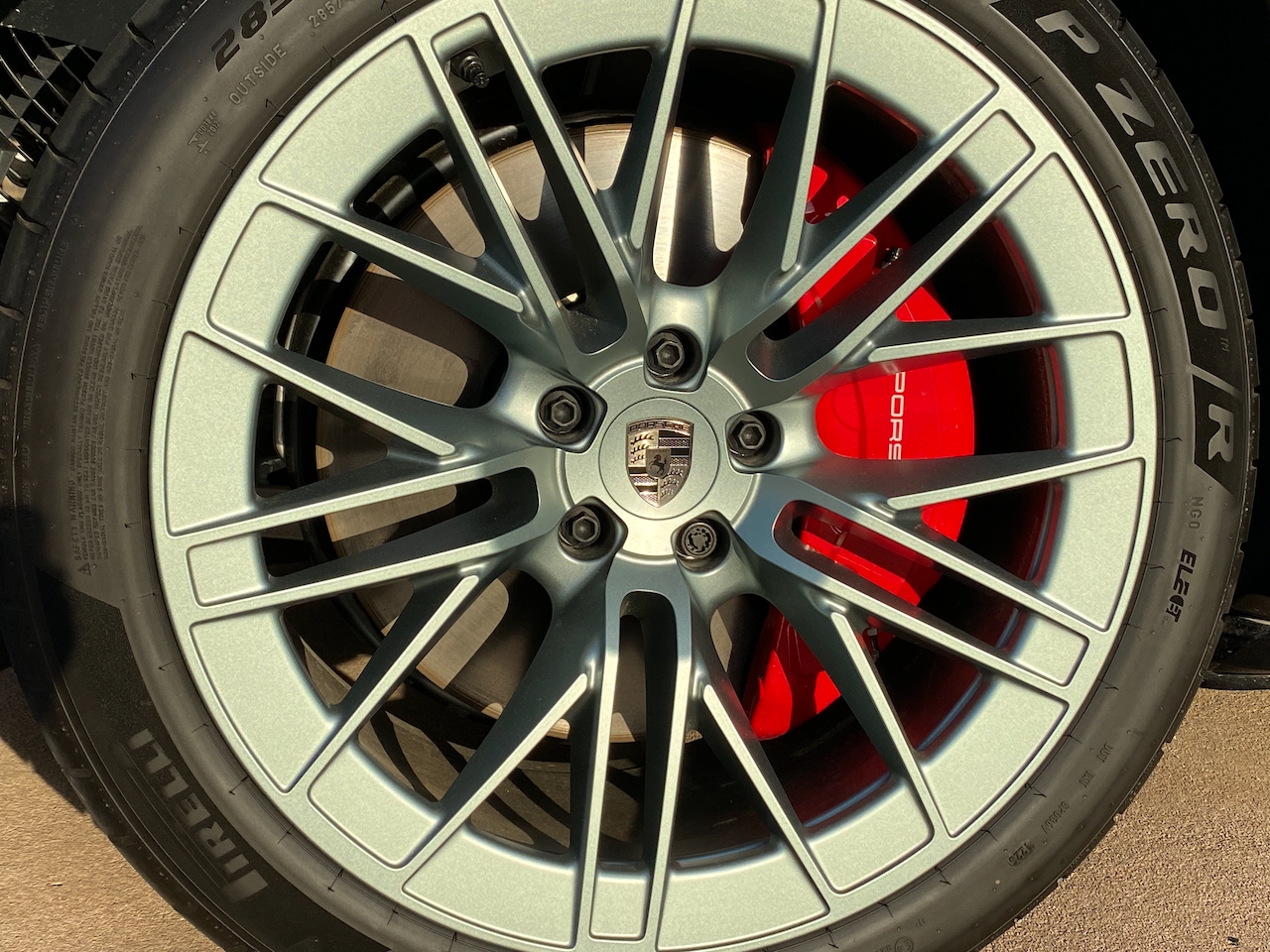 Porsche Cayenne Electric Autoanalitica 3