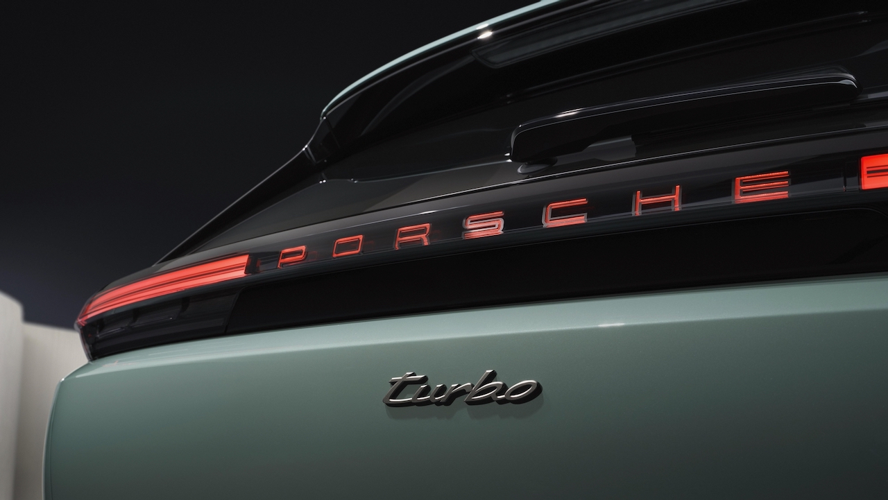 Porsche Cayenne Electric Autoanalitica 6
