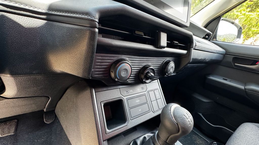 Toyota Hilux 2027 en México: nuevo diseño, más tecnología y versión Mild Hybrid 6 Toyota Hilux Autoanalitica 08