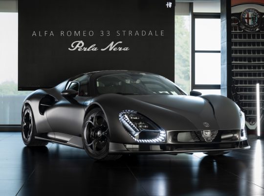 Alfa Romeo 33 Stradale Perla Nera
