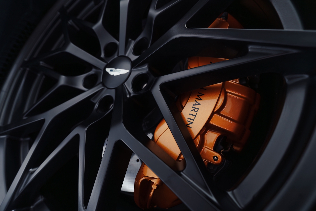 Aston Martin Valen: 838 hp, la rebelión del V12 contra la era eléctrica 20 Aston Martin Valen Autoanalitica 13