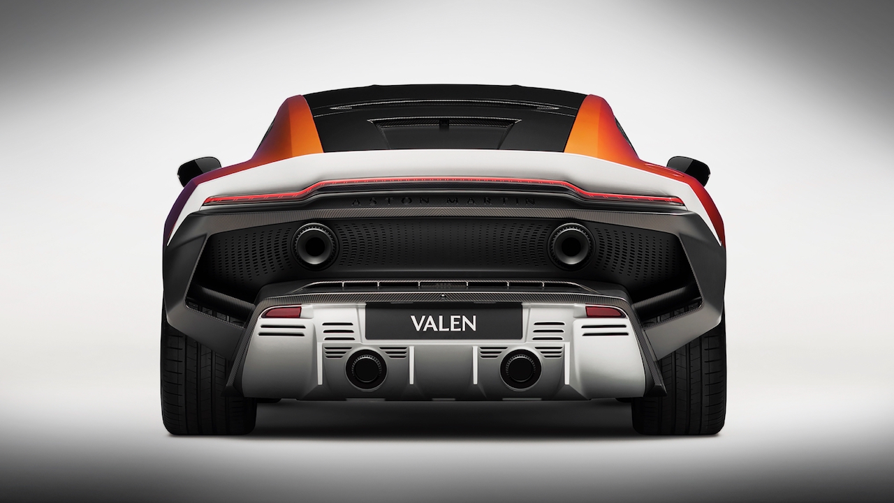 Aston Martin Valen: 838 hp, la rebelión del V12 contra la era eléctrica 12 Aston Martin Valen Autoanalitica 5 1