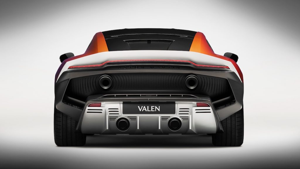Aston Martin Valen: 838 hp, la rebelión del V12 contra la era eléctrica 3 Aston Martin Valen Autoanalitica 5