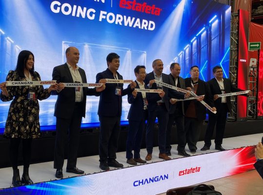 Changan hace alianza con Estafeta