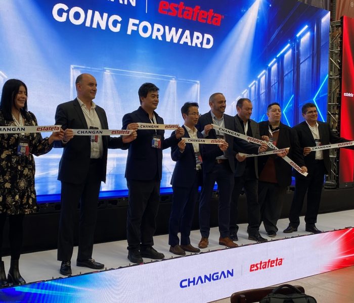 Changan hace alianza con Estafeta
