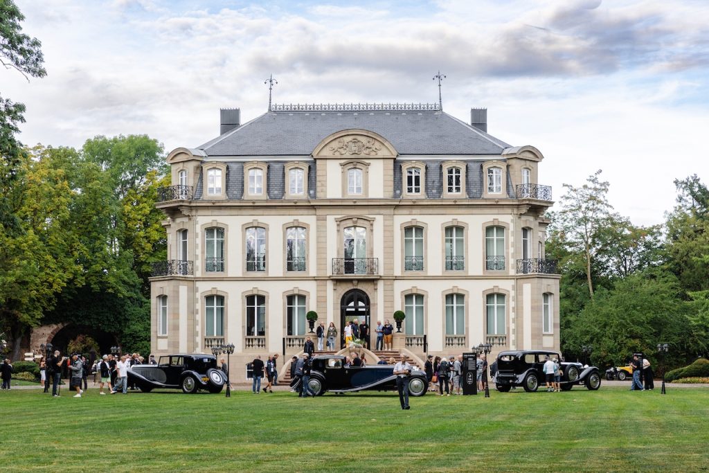 11 BUGATTI Molsheim Festival