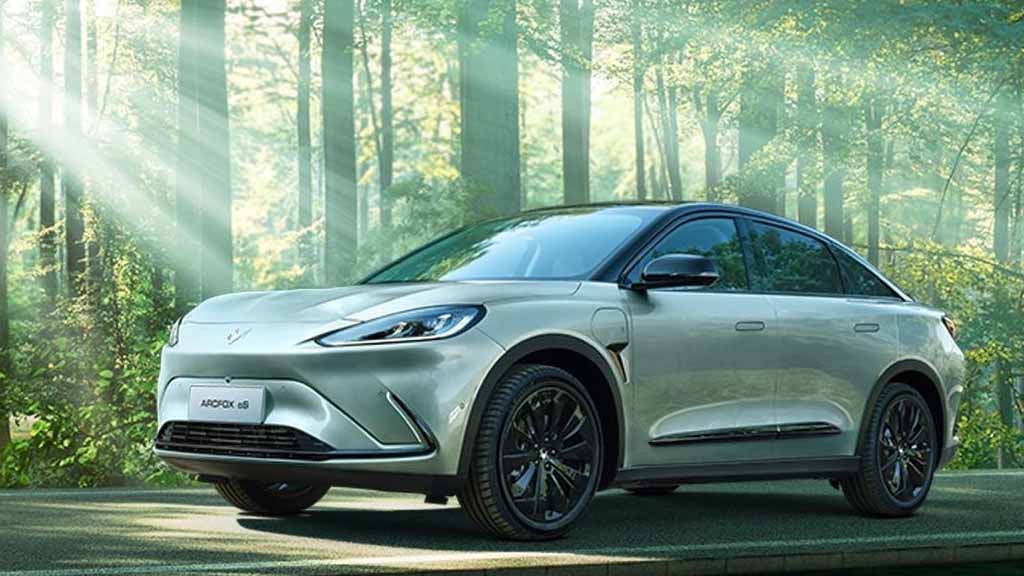 China va por el manejo autónomo: llegarán autorizaciones para nivel 3 de conducción autónoma 2 BAIC Arcfox Alpha S 2