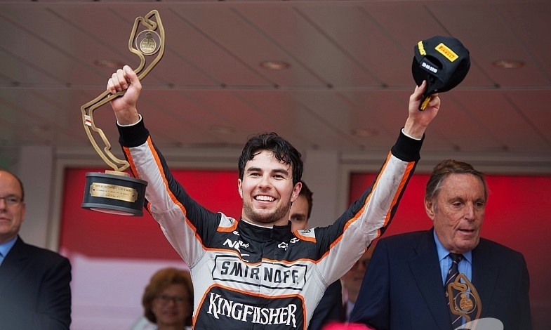 Checo Perez llega a 300 carreras 4 1 1