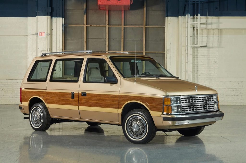 Renault E-Space Concept: ¿vuelven las minivanes? 5 Dodge Caravan 1984