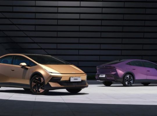 Hyundai Ioniq V