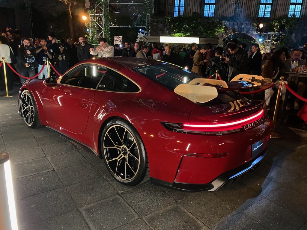 Porsche 911 GT3 The Serpent: un ejemplar único inspirado en Quetzalcóatl 5 Porsche 911 GT3 The Serpent 11